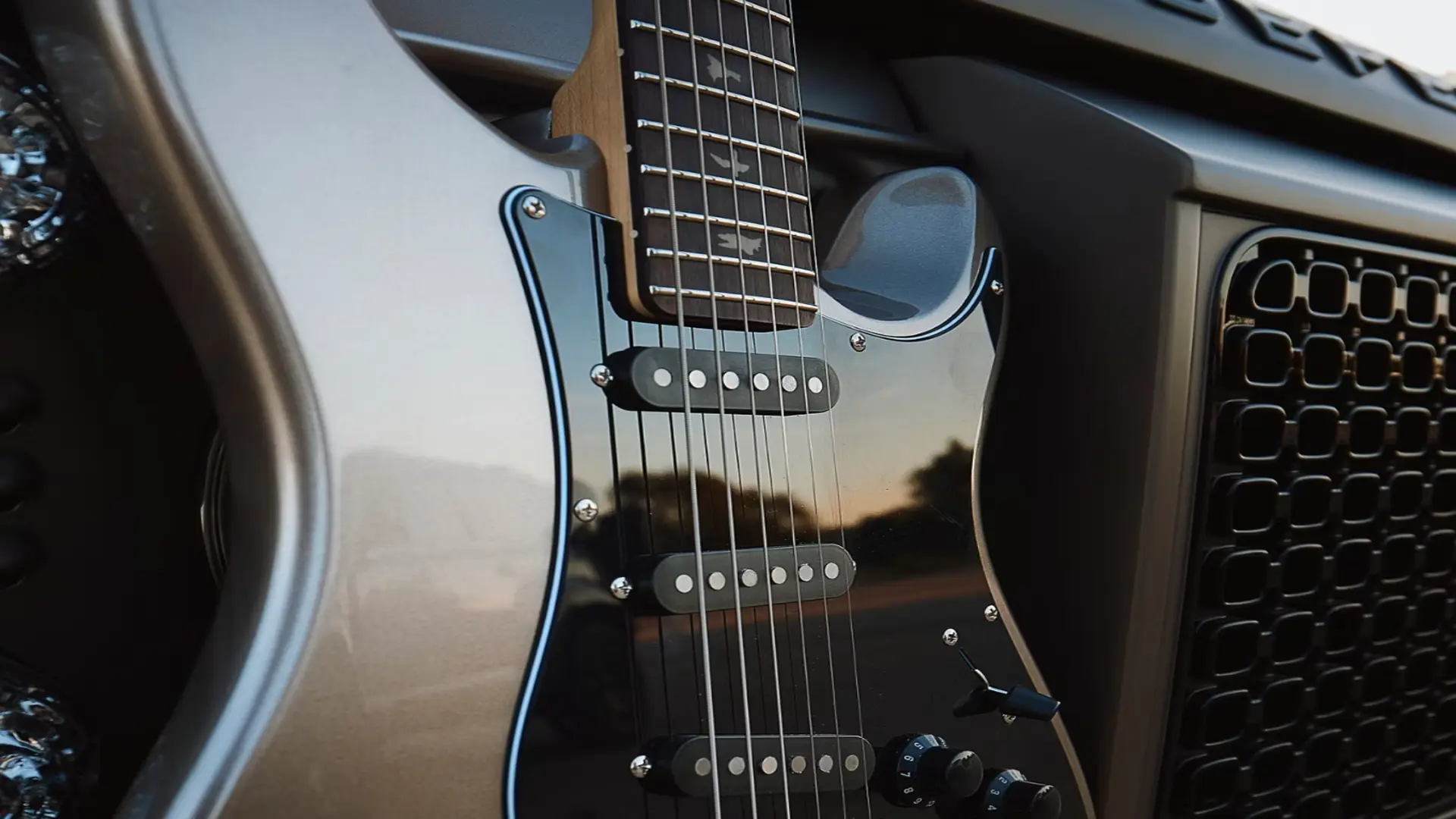 PRS-Land-Rover-Defender-gitaar-limited-edition