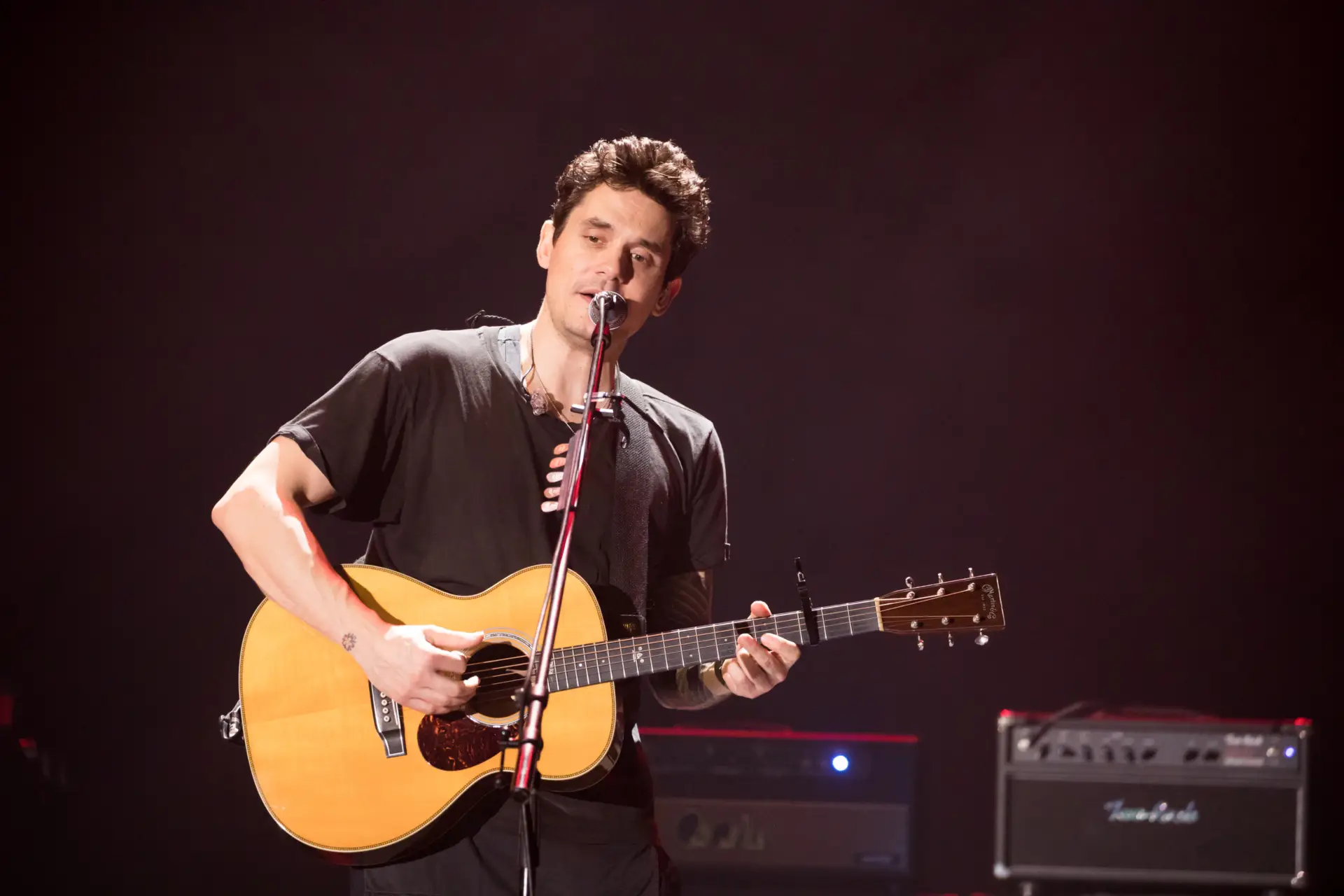 american-singer-songwriter-john-mayer-Depositphotos_257152840_XL