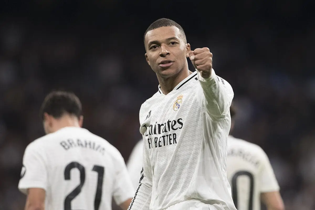 edf mbappe aime la france il en fait la promesse iconsport 249970 0015 387168