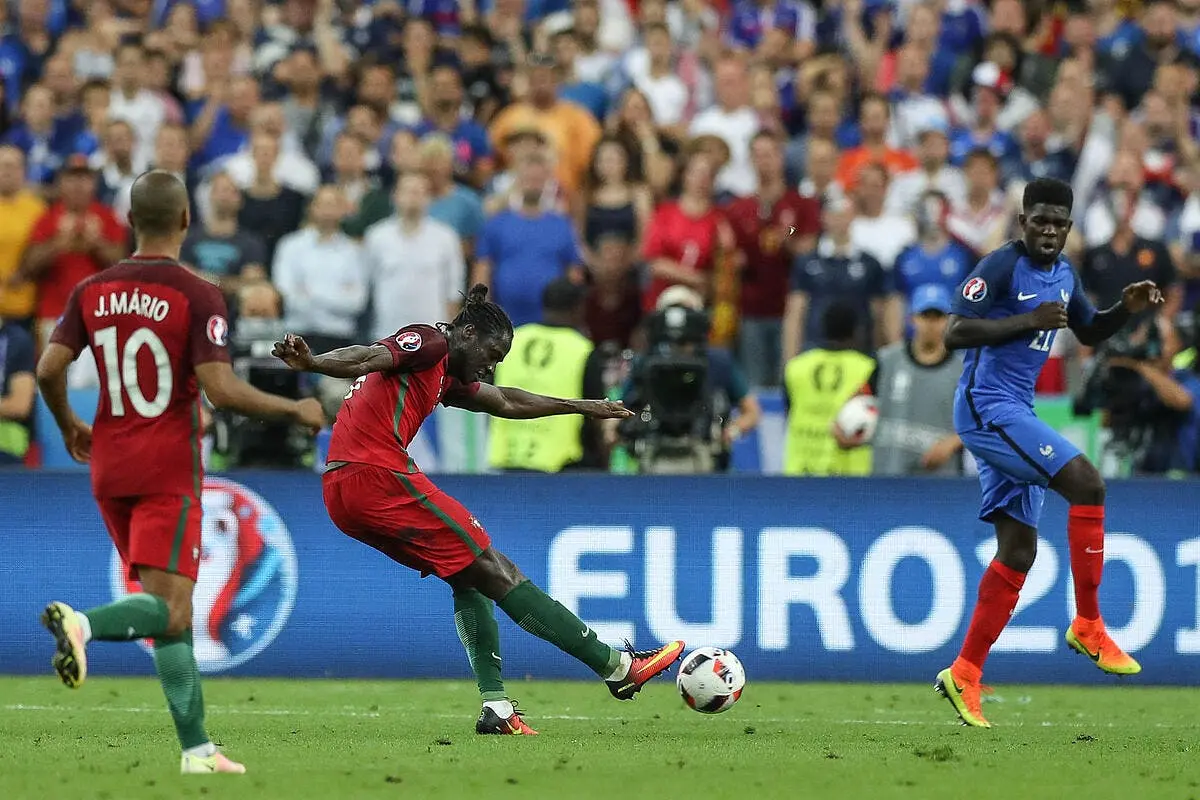 france evra et umtiti sont coupables accuse une legende des bleus eder 1148864