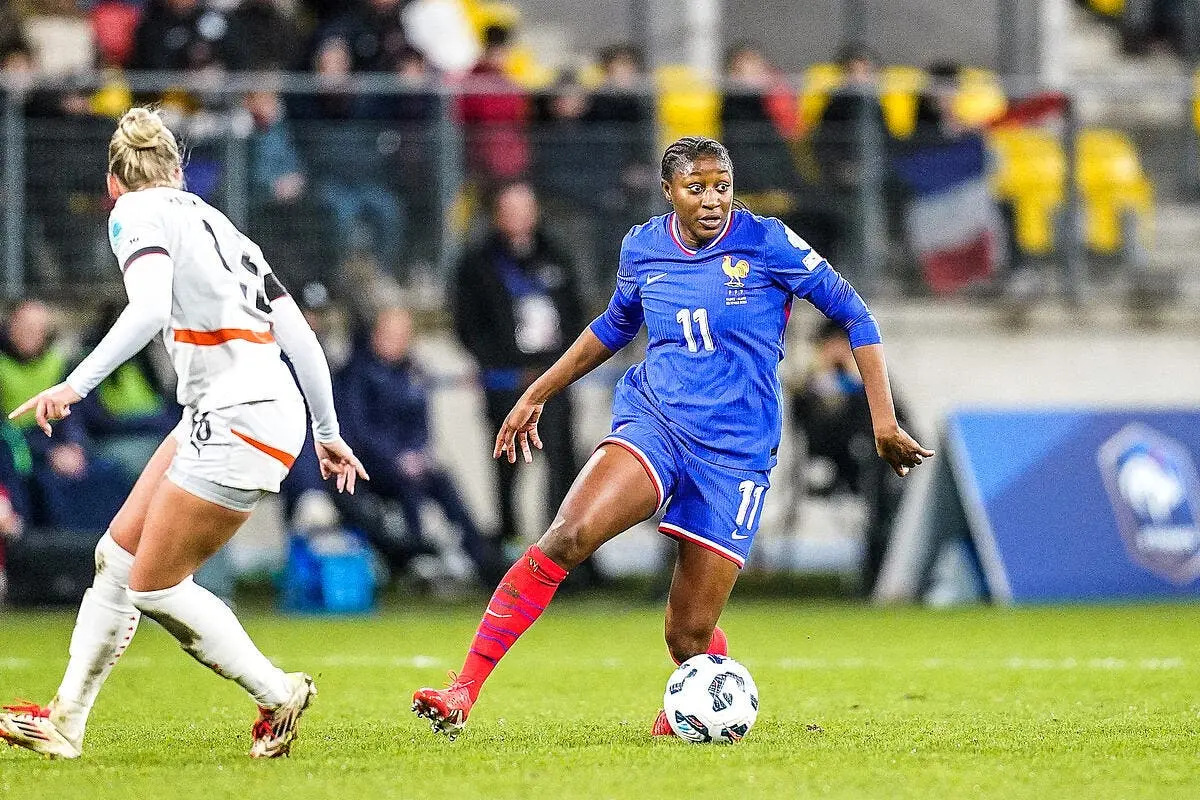 ldn f la france enchaine face a l islande iconsport 253225 0216 388998