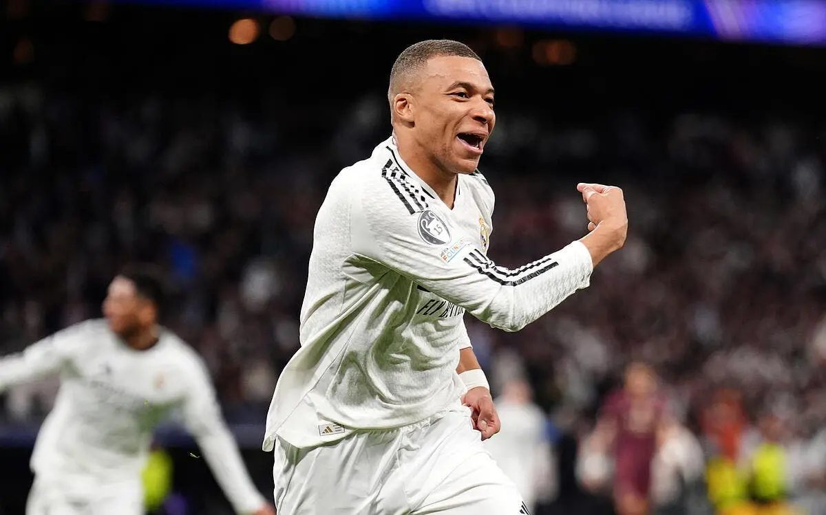 mbappe atomise manchester city en 45 minutes video iconsport 252664 0067 388712