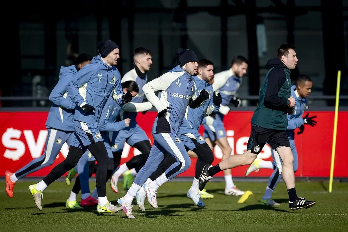 milan ac feyenoord les compos 18h45 sur canal foot iconsport 252537 0009 388655