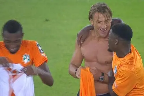renard le sorcier qui ne lache jamais sa proie renard103865