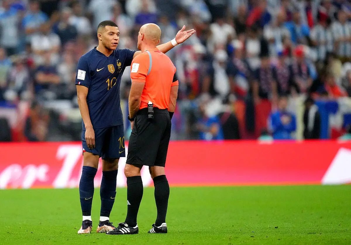 terribles accusations contre l arbitre de france argentine icon 70313489 361139