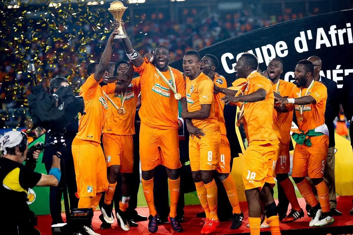 video un million de personnes a abidjan pour les vainqueurs de la can iconsport mbm 080215 08 09103909
