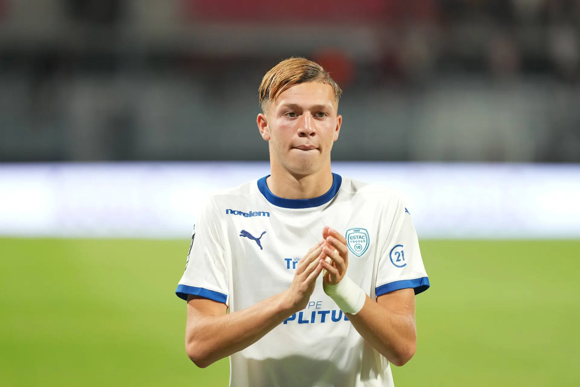 L’OM fonce sur ce buteur qui choque la Ligue 2