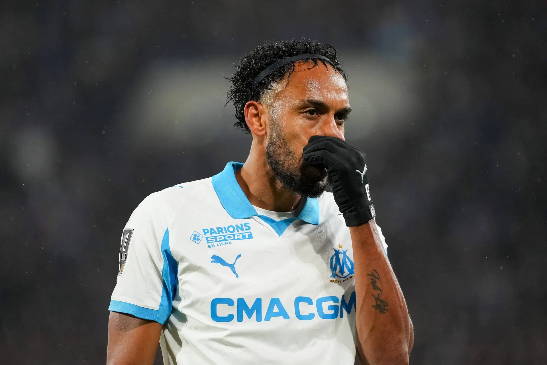 Om Aubameyang Vendu Un Coup De Poignard Pour Genesio