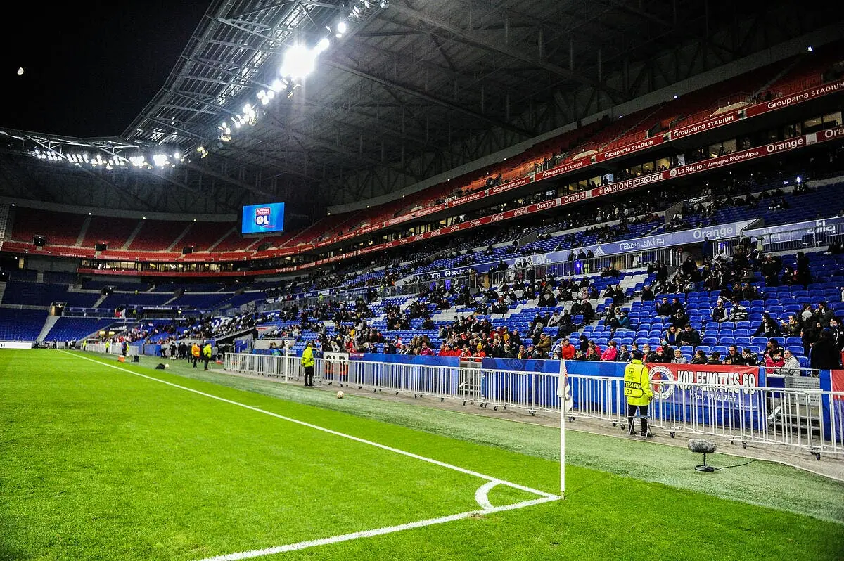Le Barça le laisse filer, l’OL se jette dessus