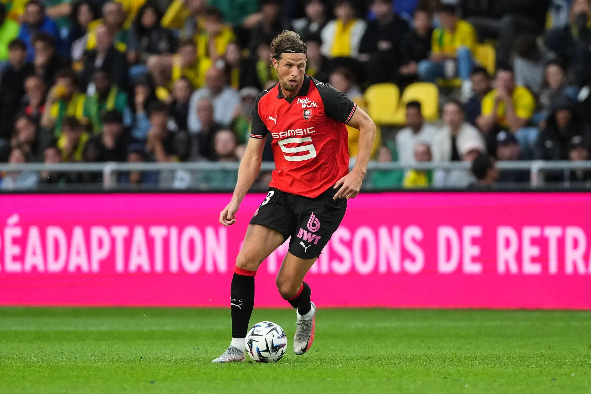 Hateboer à l'OL, Pierre Ménès est consterné