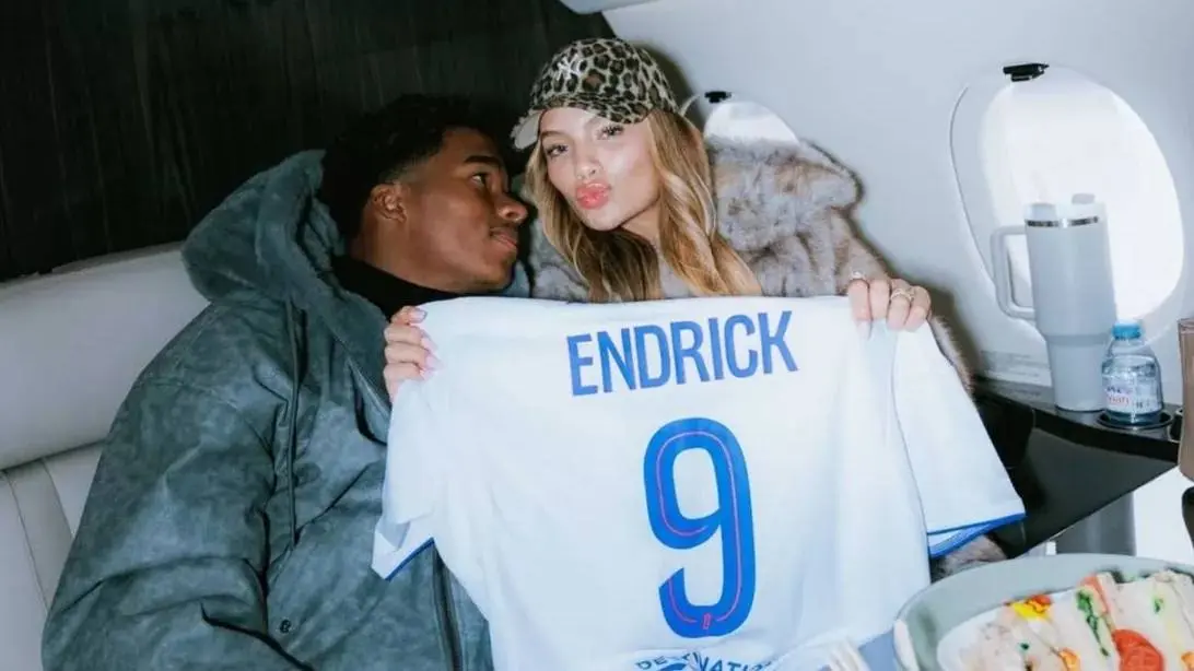 OL : La femme d'Endrick veut rester à Lyon