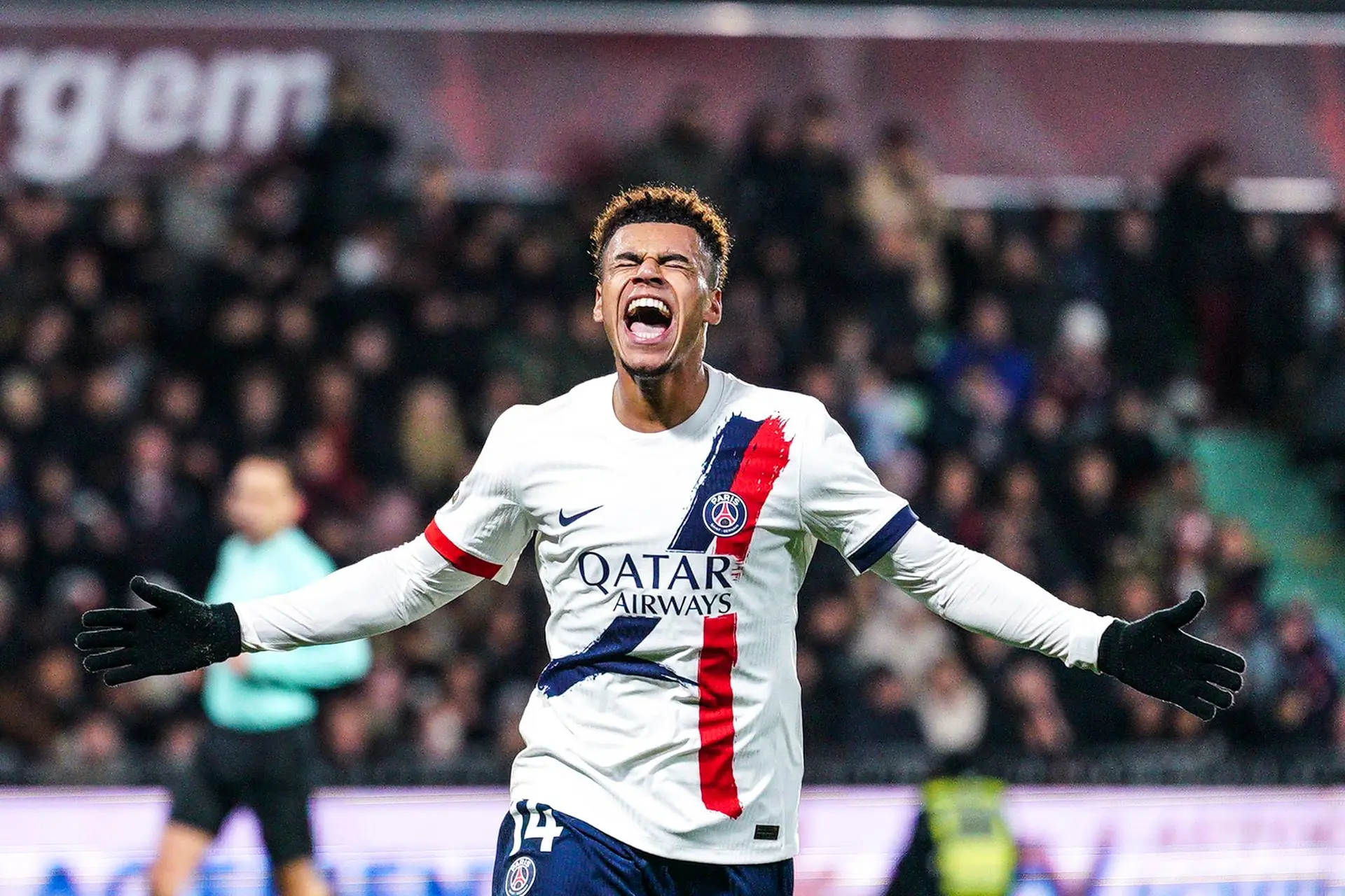 PSG : Doué supplié de ne pas humilier l'OM