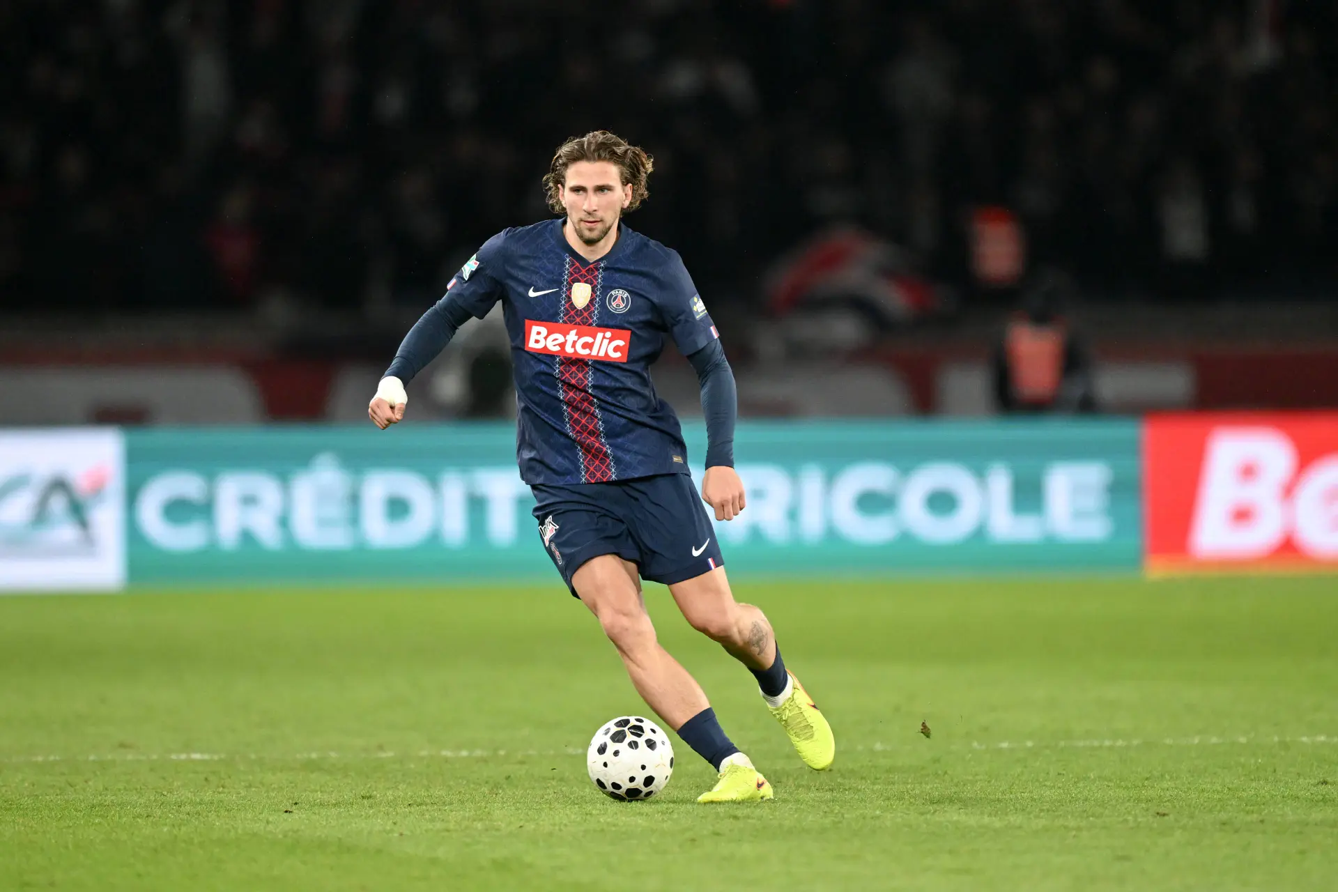 70 ME jetés par la fenêtre, le PSG tremble