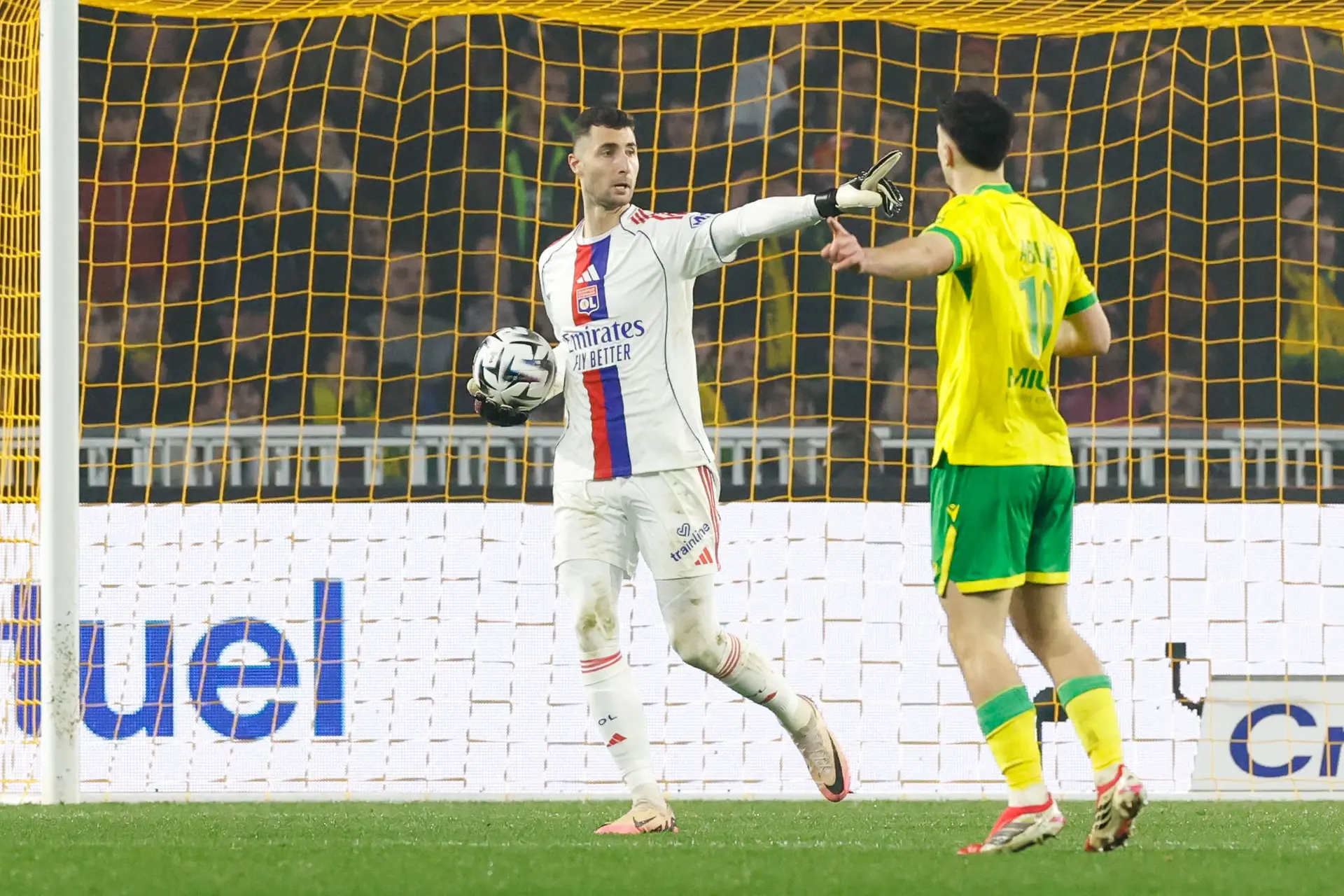 OL : Ce gardien à 4 ME fait mieux que Chevalier