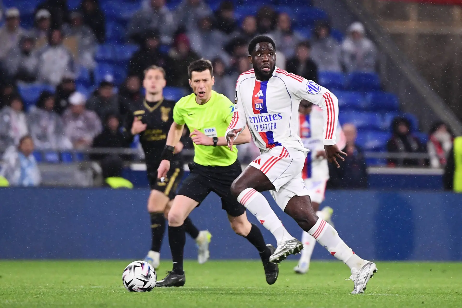 OL : Mangala à Bologne, la visite médicale fait peur