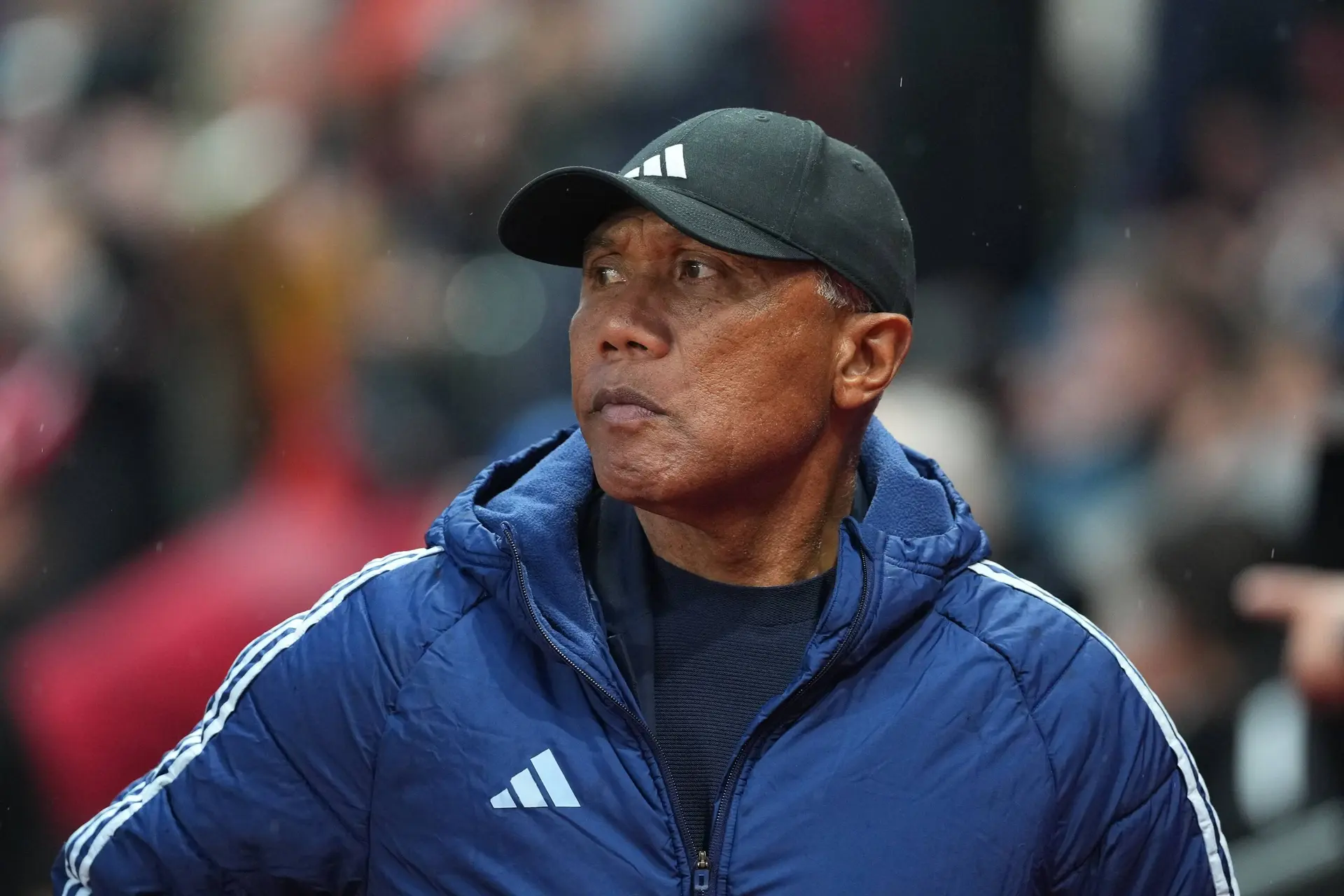 Kombouaré sur le départ, le Paris FC adore Beye