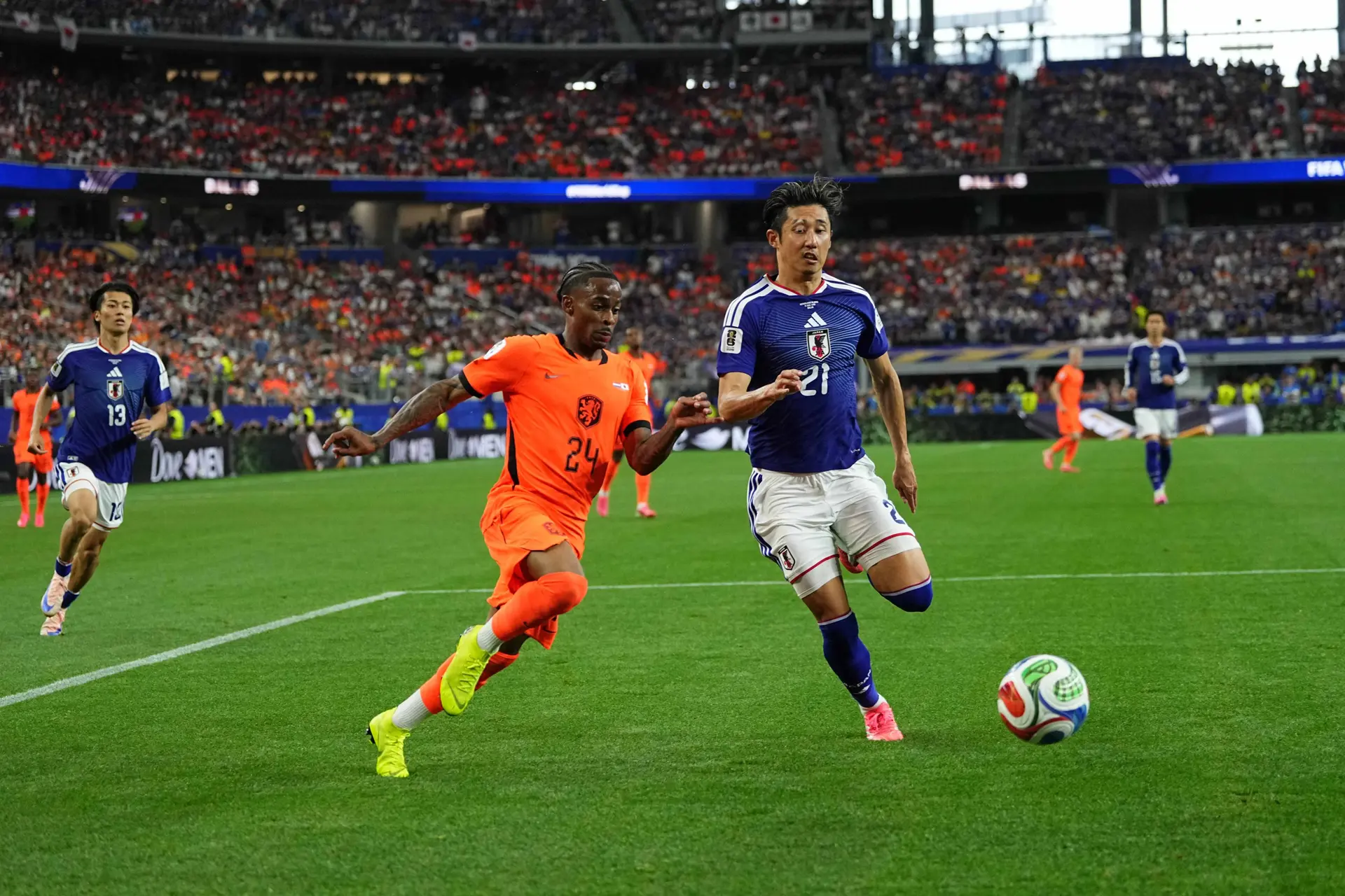Le Japon freine deux fois les Pays-Bas