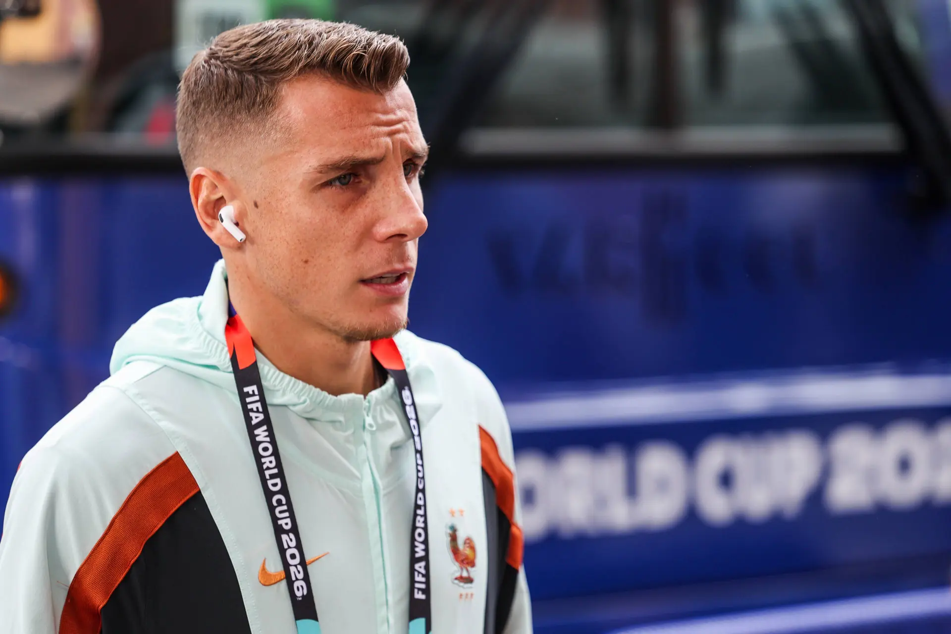 Digne signe au PSG, Luis Campos n'en voulait pas