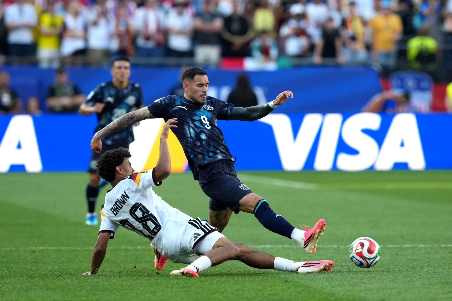 Le Paraguay sort l'Allemagne aux tirs au but