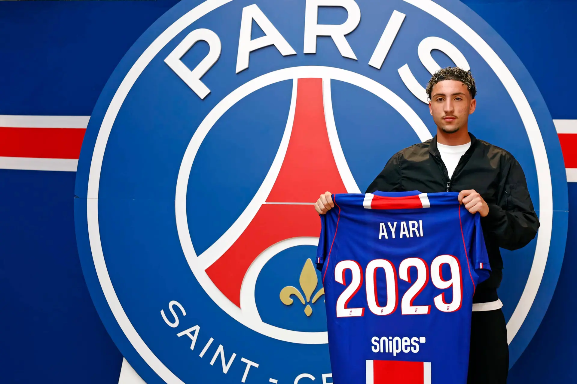 PSG : Adam Ayari signe son premier contrat pro