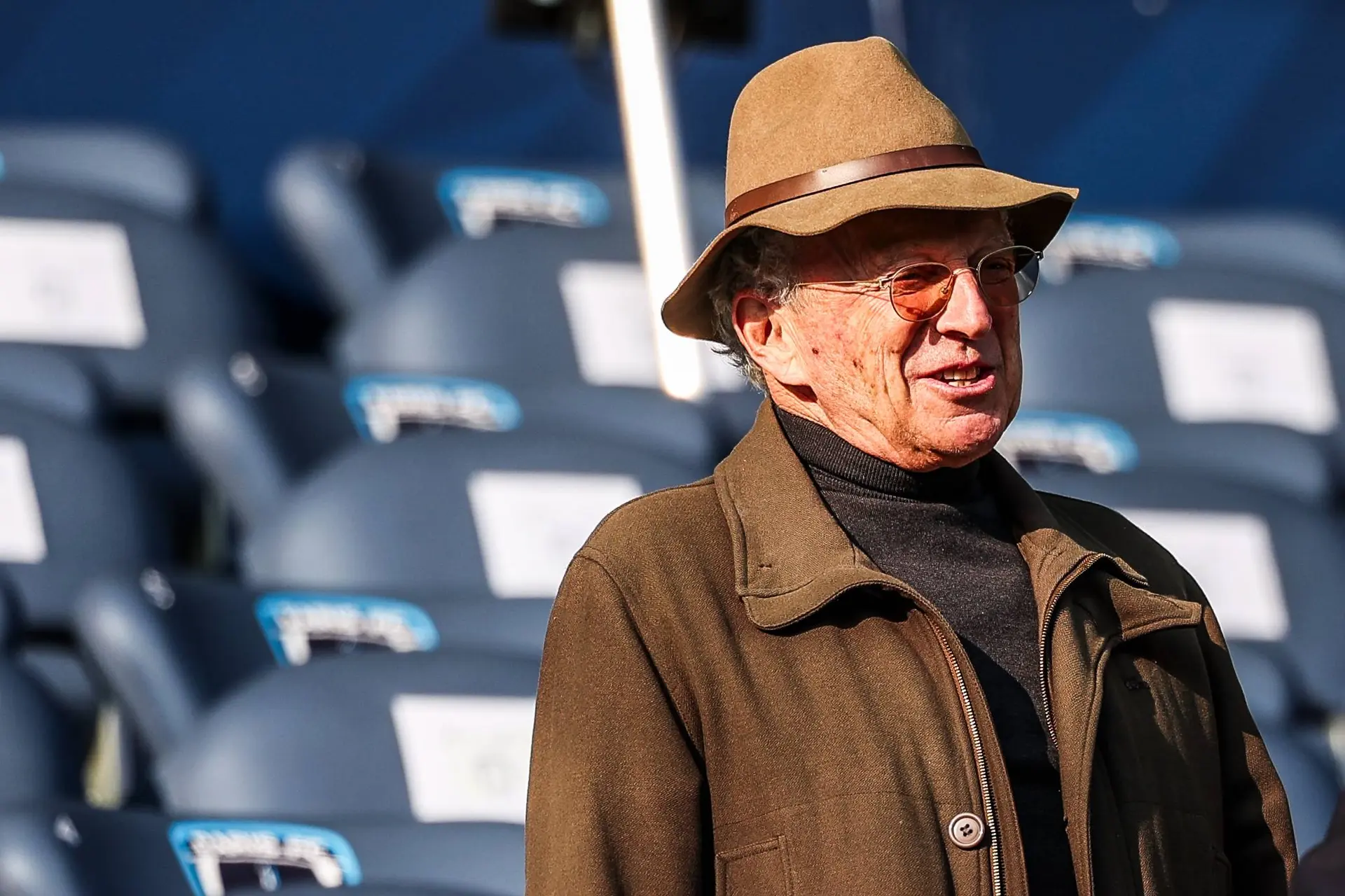 Incendies En France Nelson Monfort Crache Sur Les Footballeurs