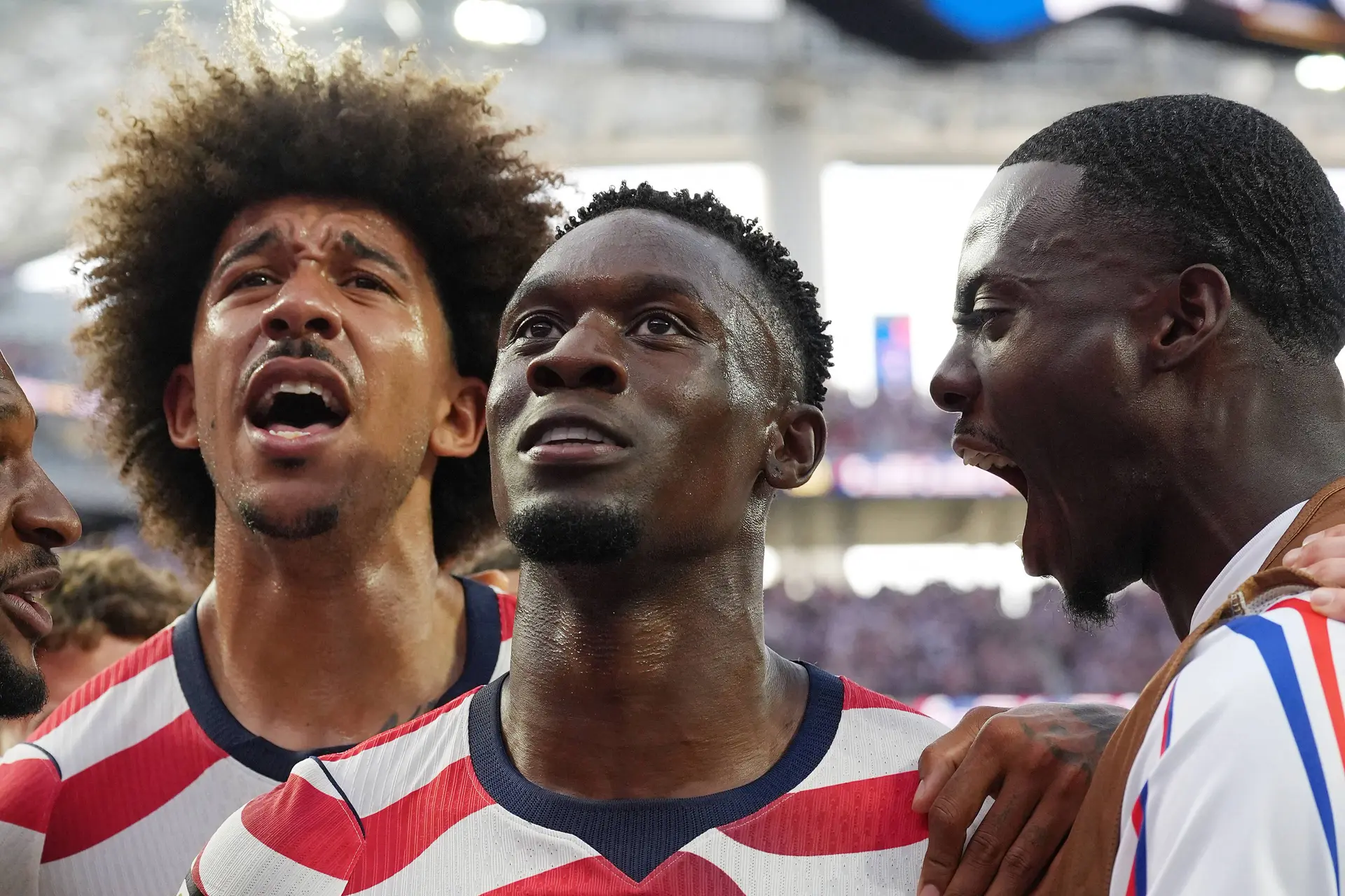 Balogun blanchi, l’UEFA massacre la FIFA