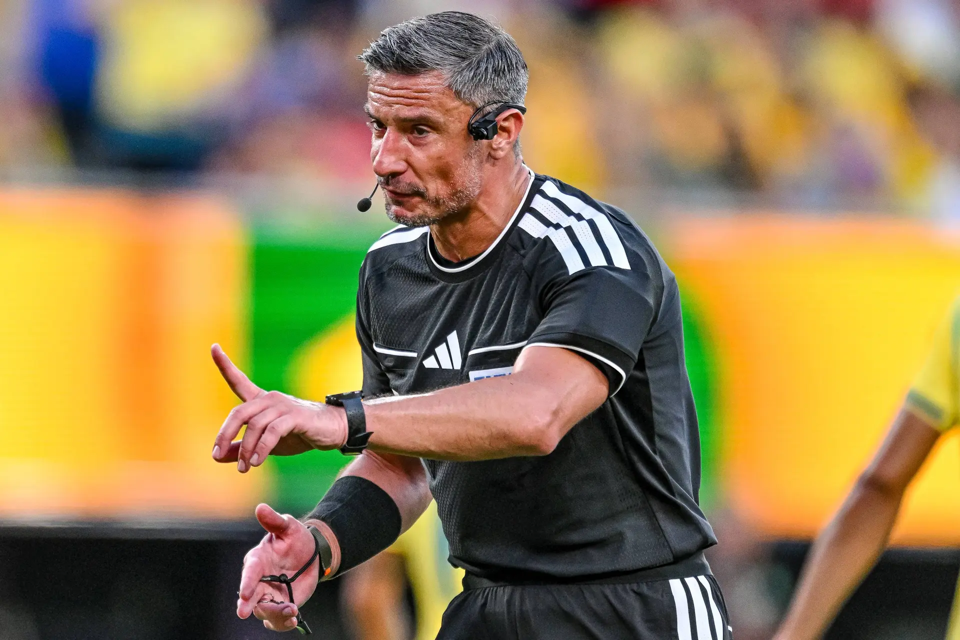 L'arbitre d'Argentine-Espagne pleure déjà