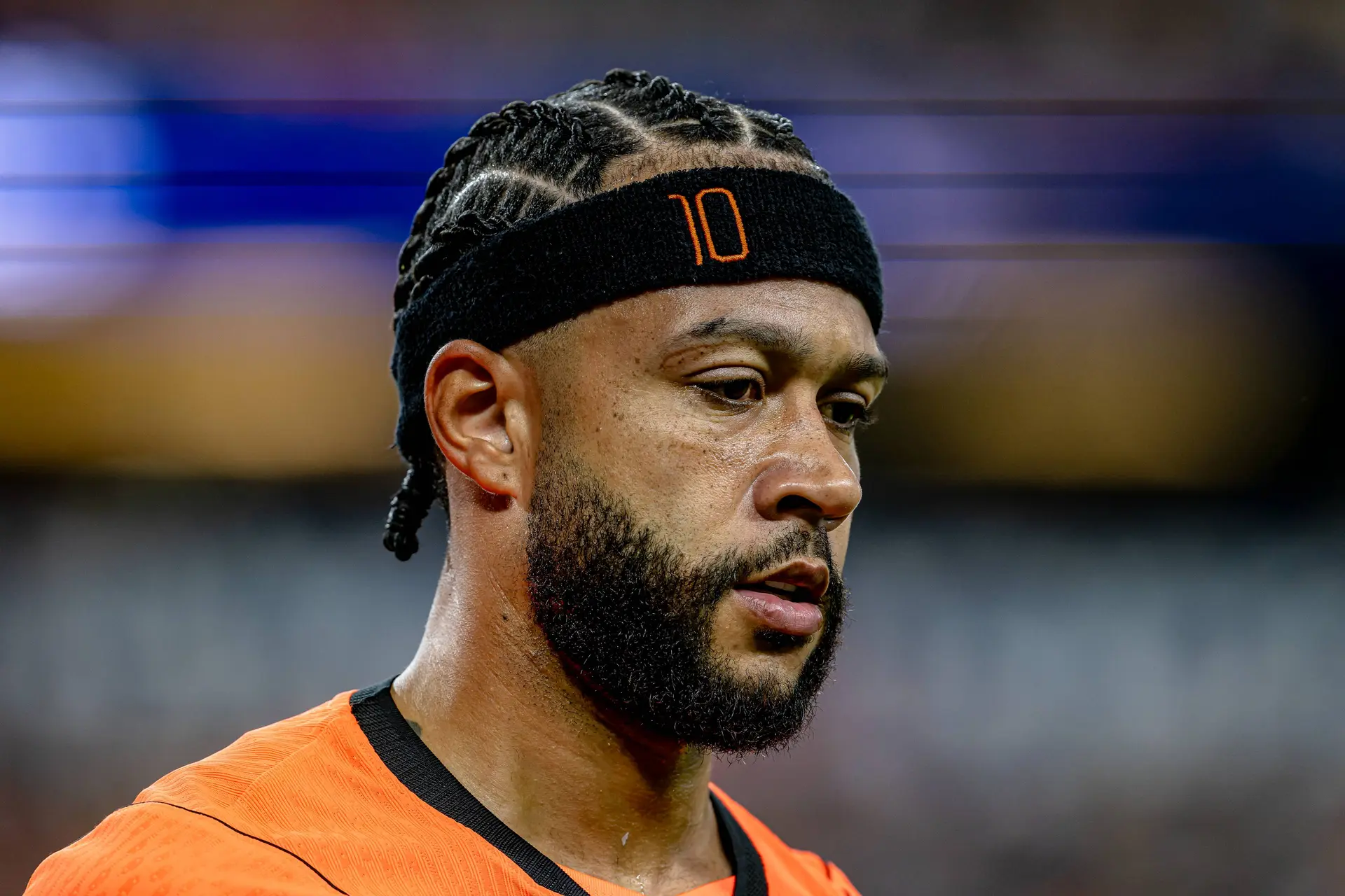 Memphis Depay Refuse Lom Trop Pauvre Pour Lui