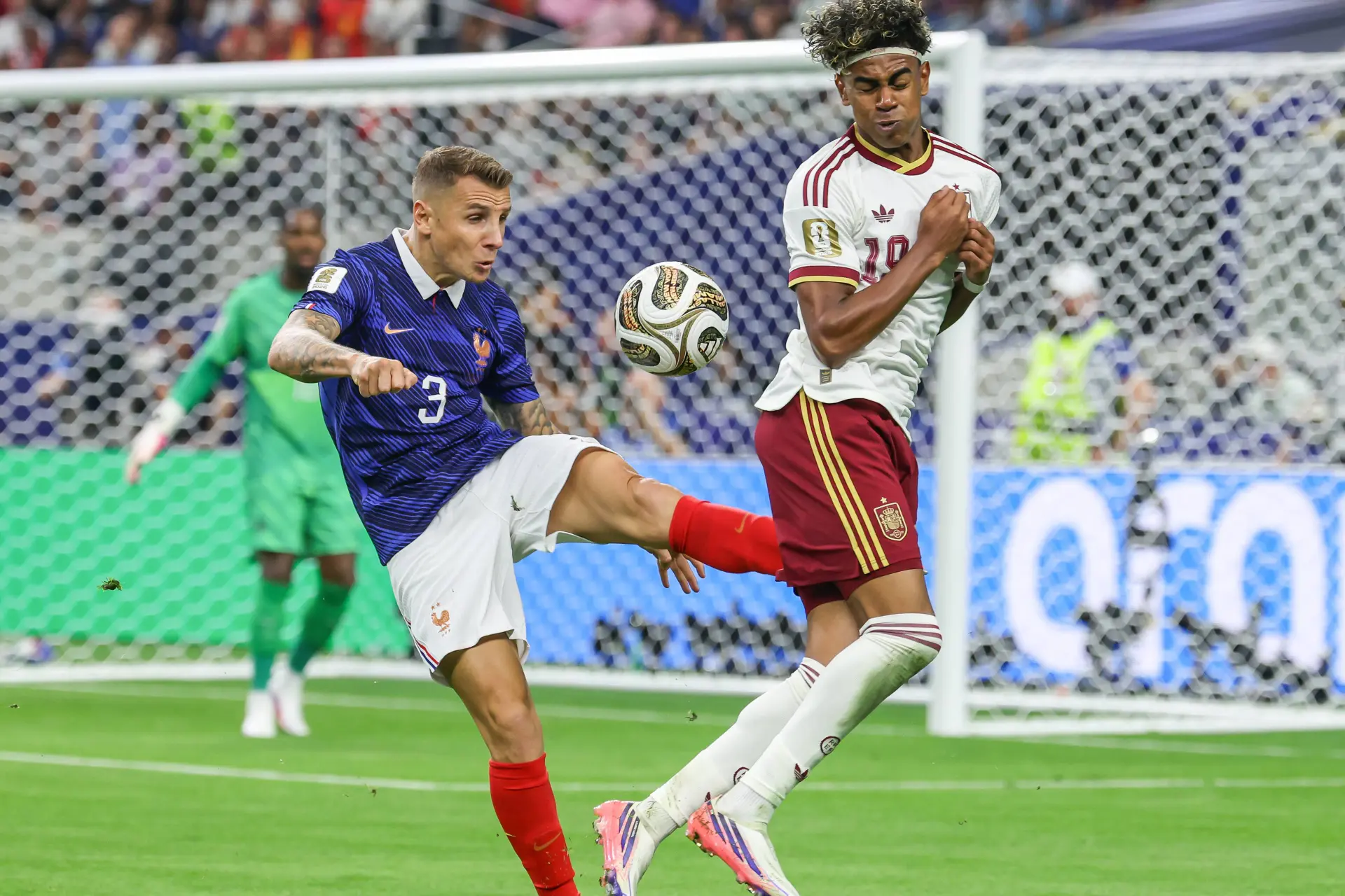Lucas Digne au PSG, l'annulation de l'accord exigée