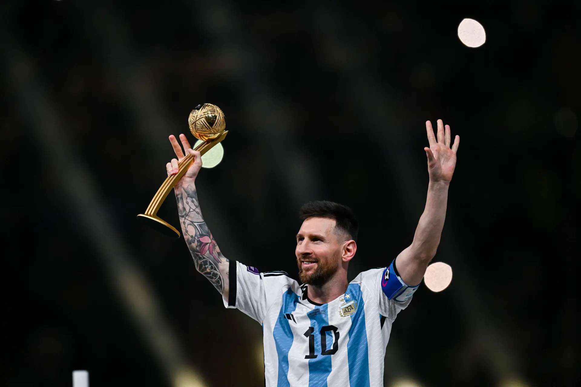 Lione Messi Annonce Sa Retraite Internationale