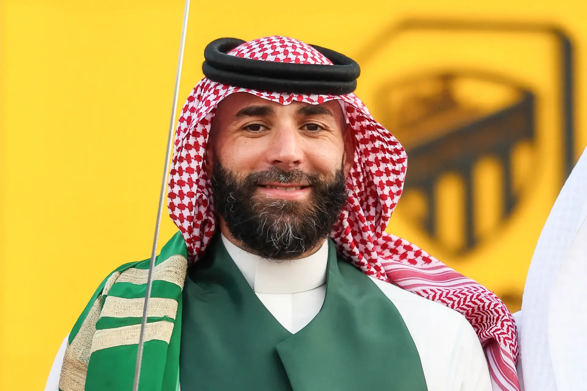 Benzema Exige Une Montagne Dor Pour Quitter Larabie Saoudite