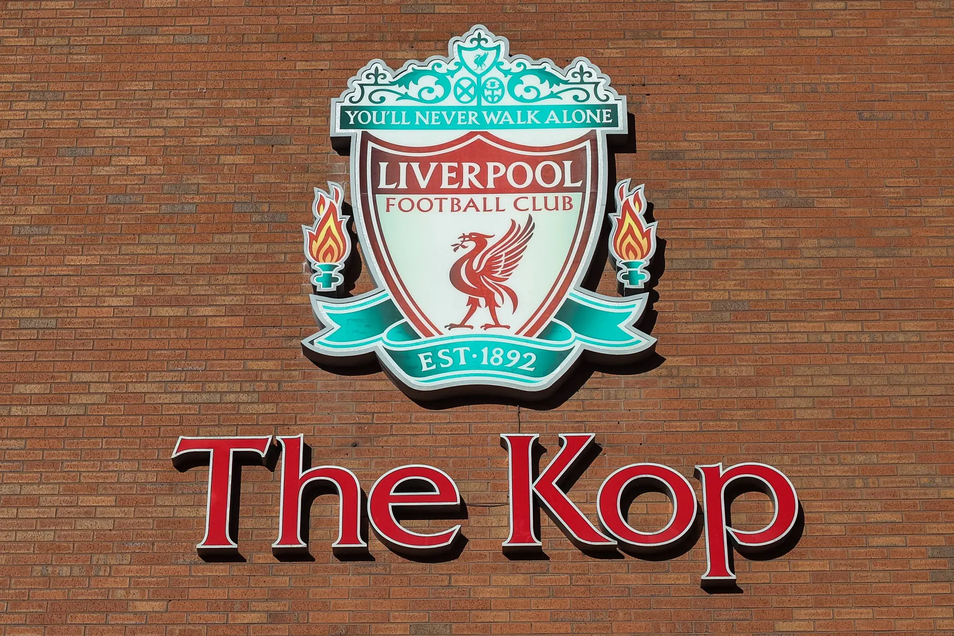 Liverpool Appelle Le Psg Pour Renoncer A Barcola
