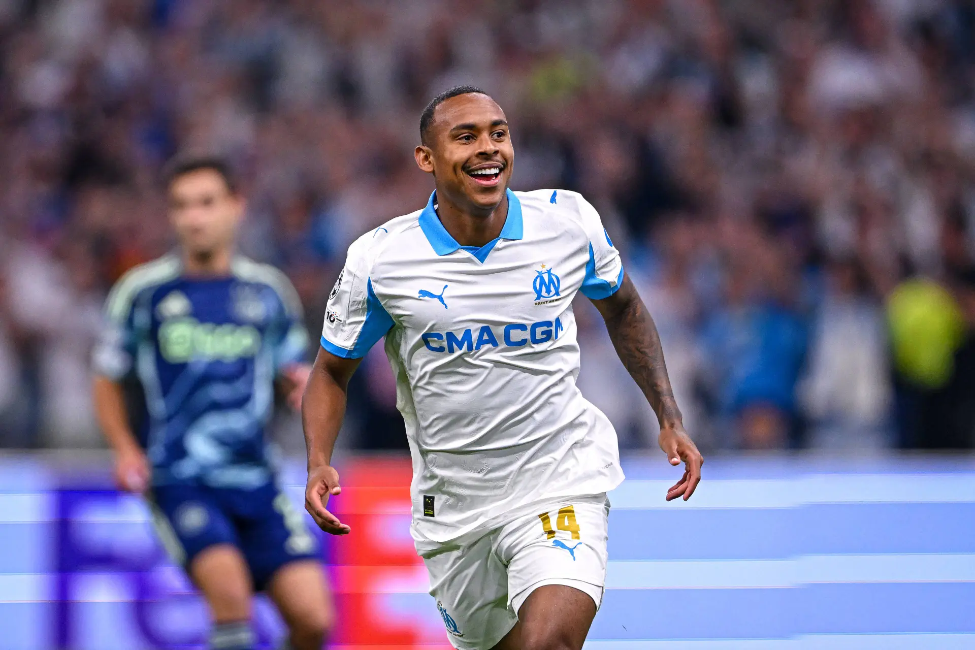 Mccourt Change Davis Paixao Reste A Lom