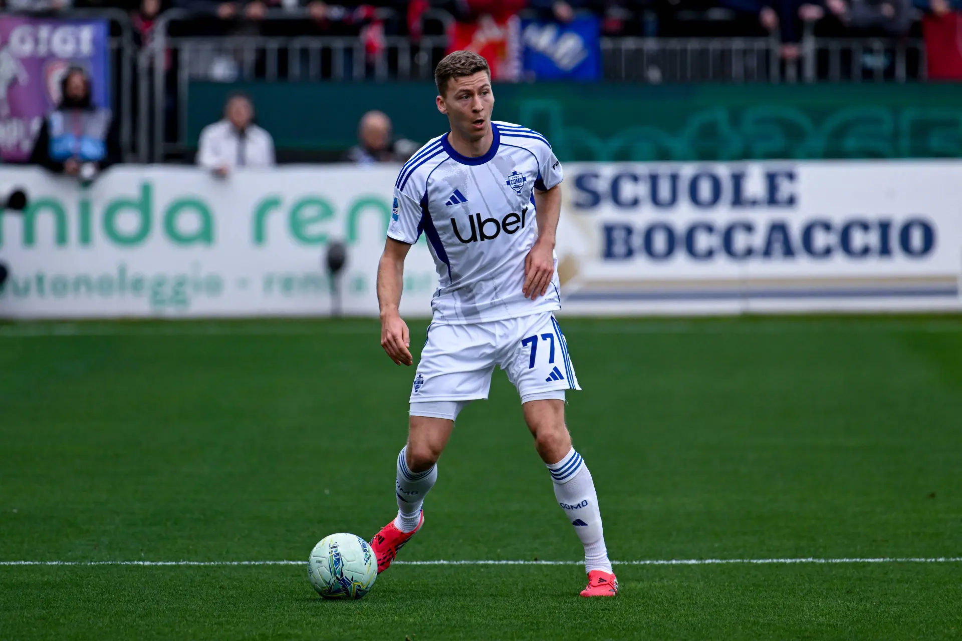 Om Un Lateral Belge Dans Le Viseur Le Dossier Chauffe