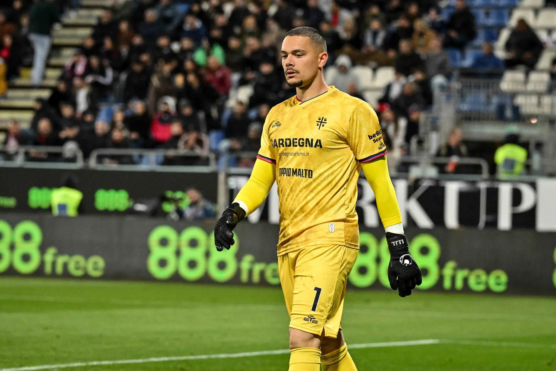 Om Une Surprise A 15me Pour Remplacer Rulli