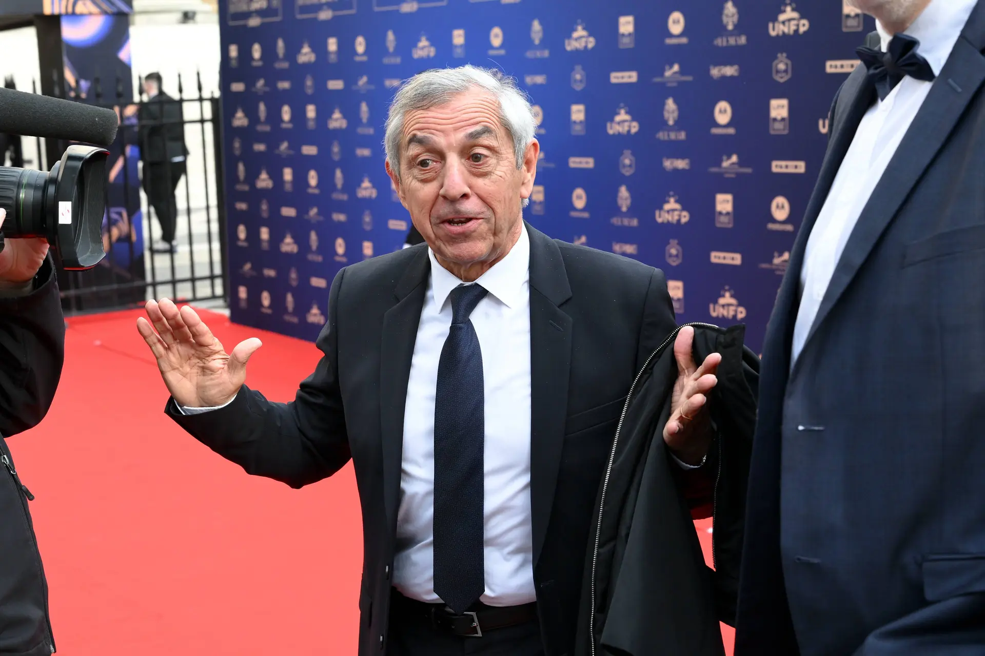Il Y A Largent Une Legende Des Girondins Supplie La Fff