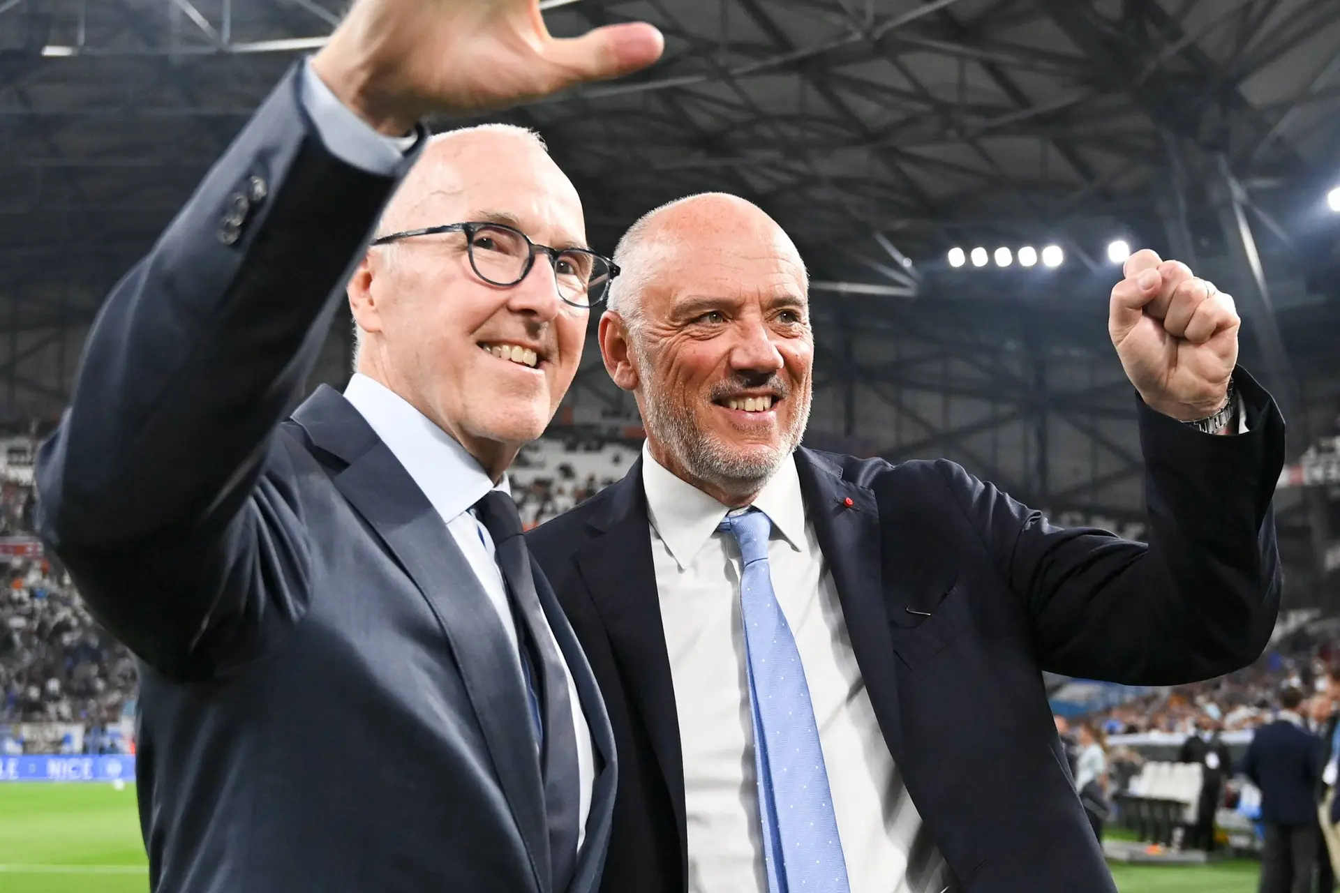 Frank Mccourt Met 120 Me Pour Sauver Lom
