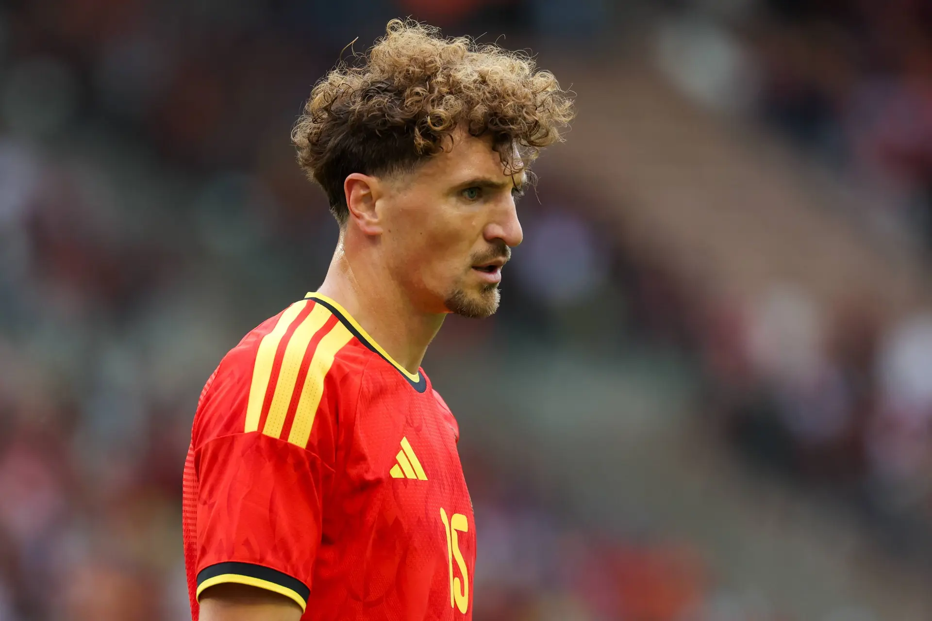 Om Son Transfert Est Avorte Meunier Eclate De Rire
