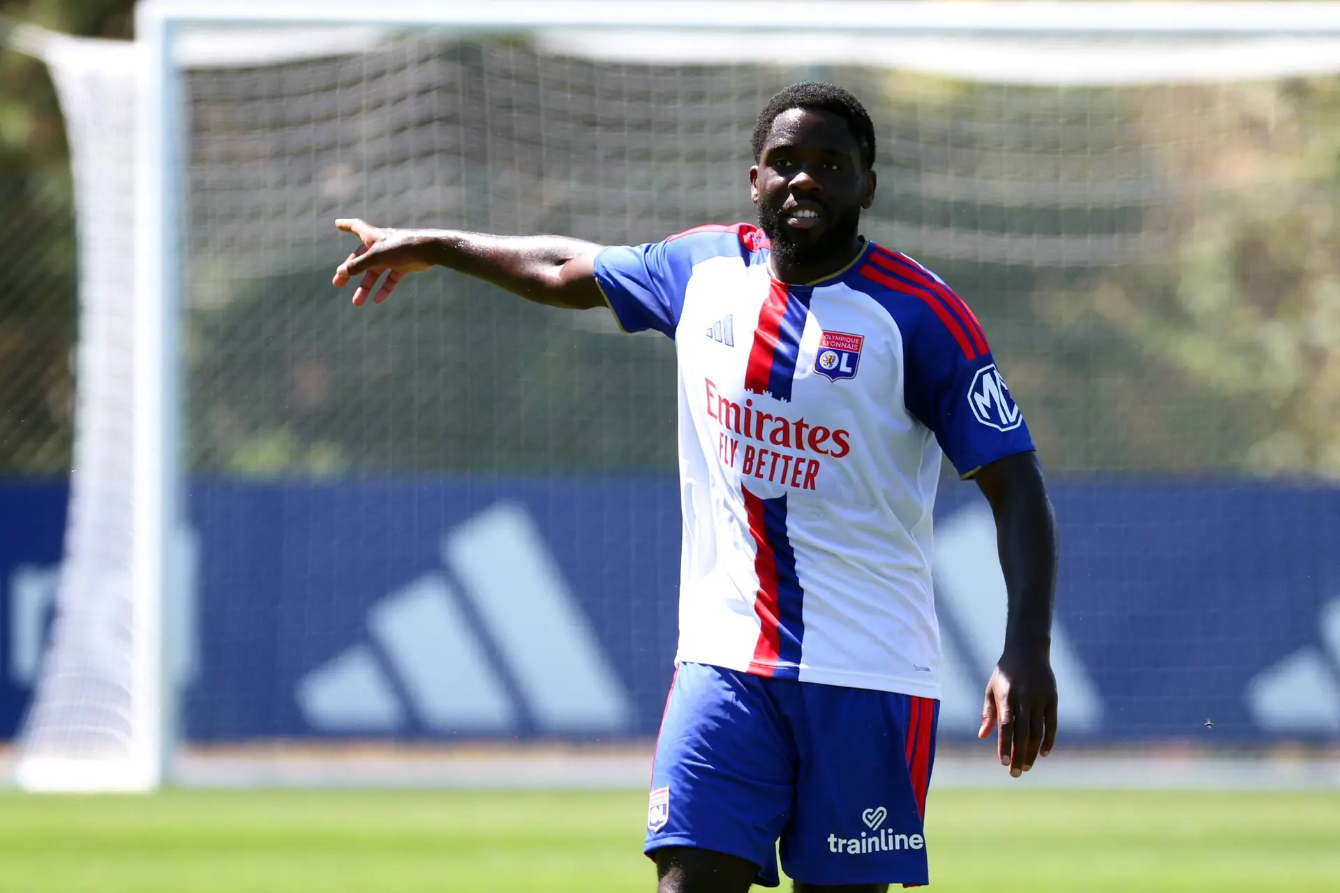 Orel Mangala Va Quitter Lol Dans Les 24 Heures