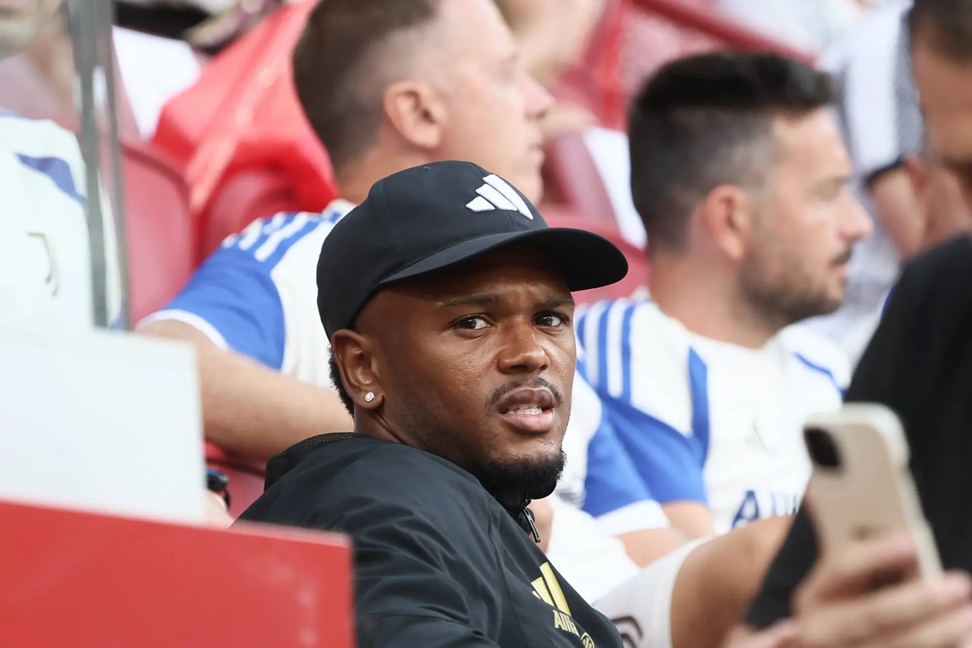 Ol Lois Openda Met Deja Lyon A Ses Pieds
