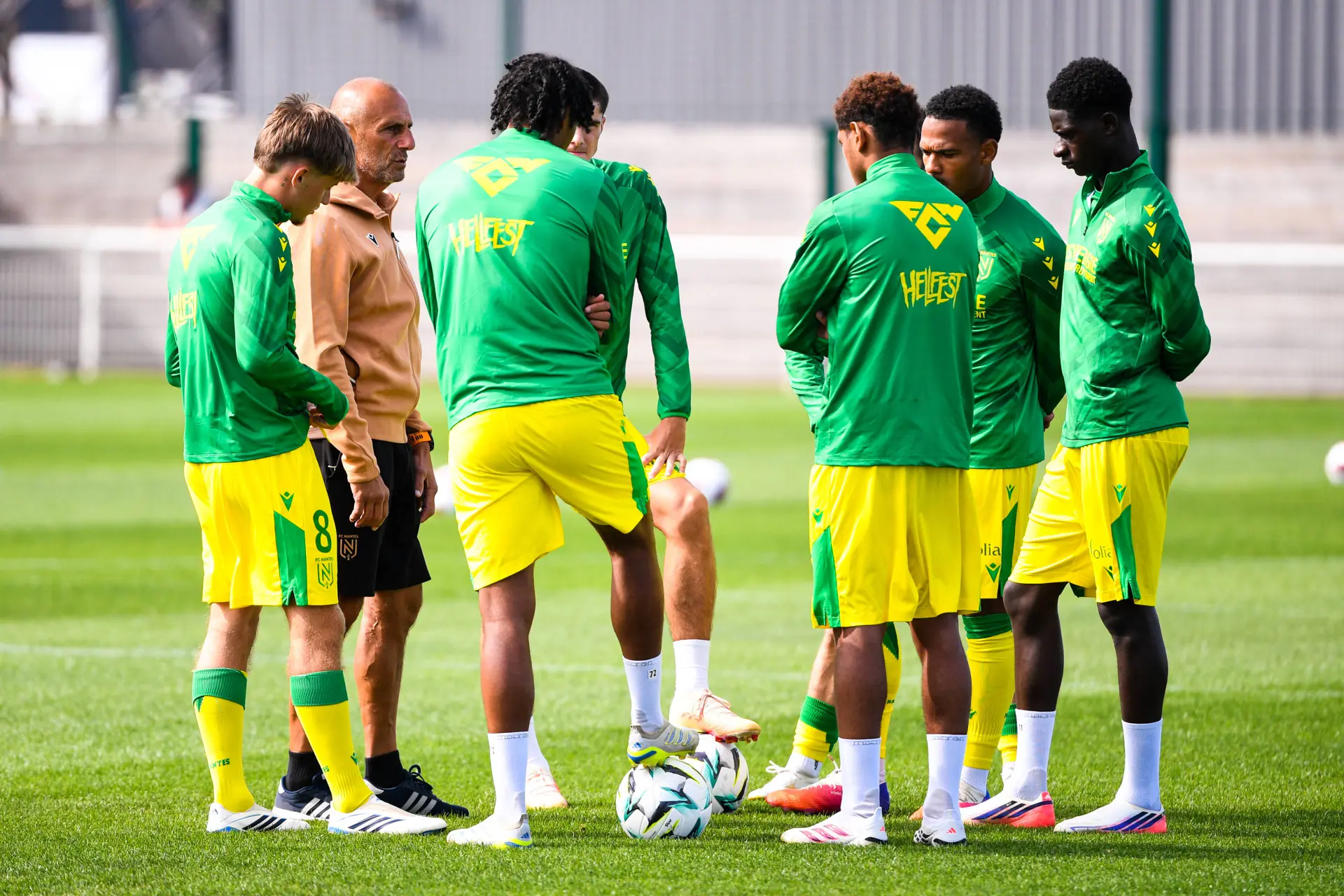Fc Nantes La Clause Speciale Ligue 2 Qui A Plombe Der Zakarian