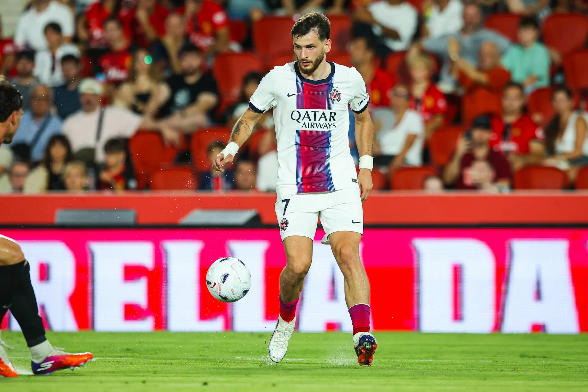 Le Psg Au Grand Complet Face A Aston Villa