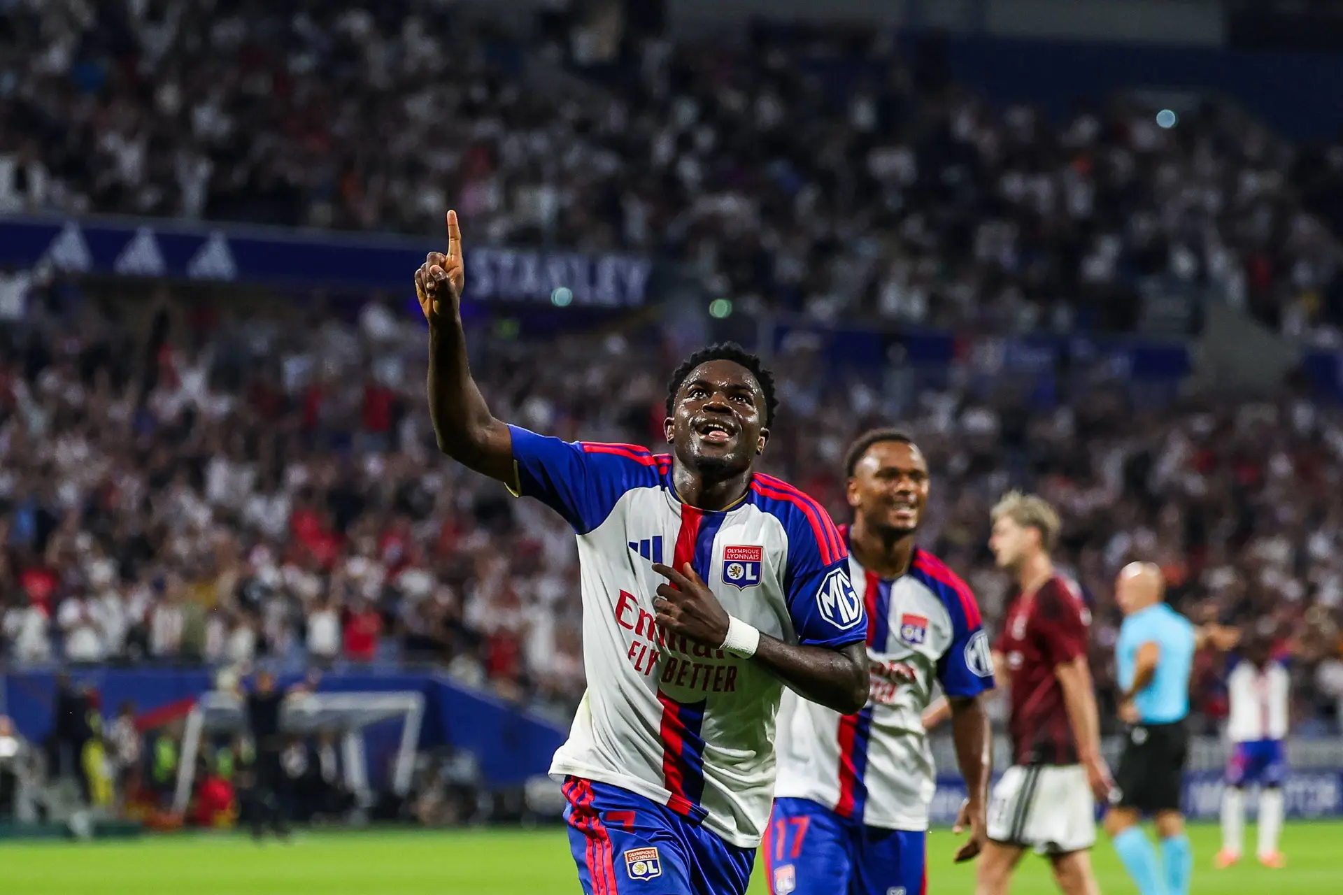 Ldc Nuamah Lance Lol A La Pause