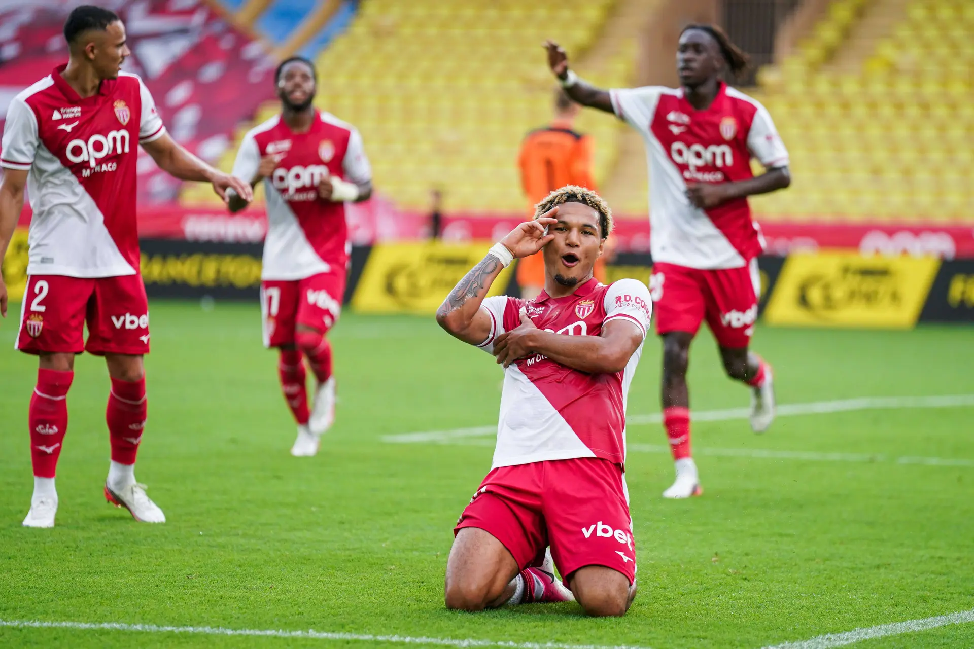 Cl Monaco Se Qualifie Sans Trembler