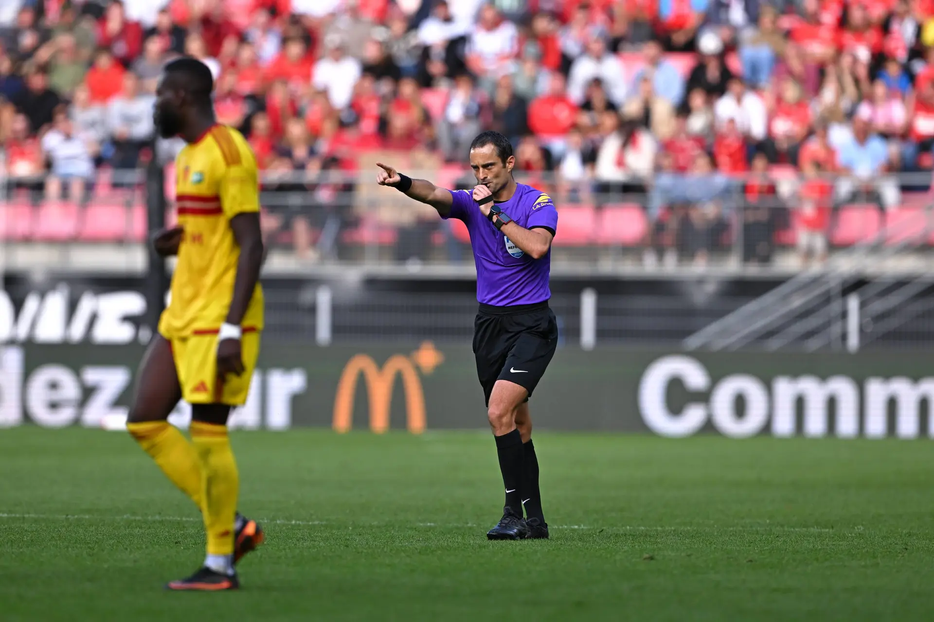 Var Rouge Hors Jeu Penalty Rennes Le Mans Fait Halluciner Pierre Menes