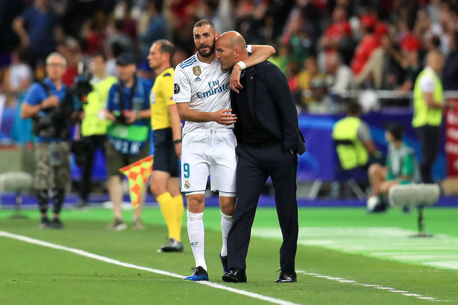 Zidane Envoie Benzema Et Kante A La Retraite