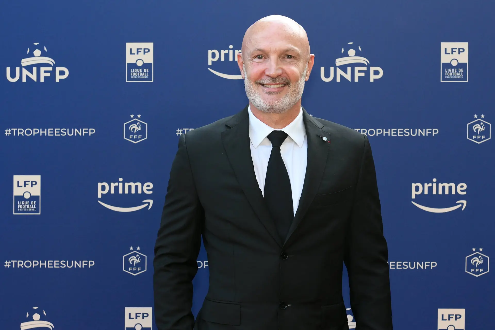 Salut Cest Frank Leboeuf Il Fait Sa Pub Pour Chelsea Et Strasbourg