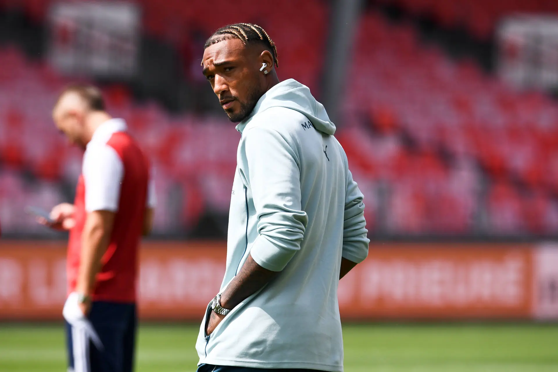 Lom Attaque Offensive Saoudienne Pour Cornelius