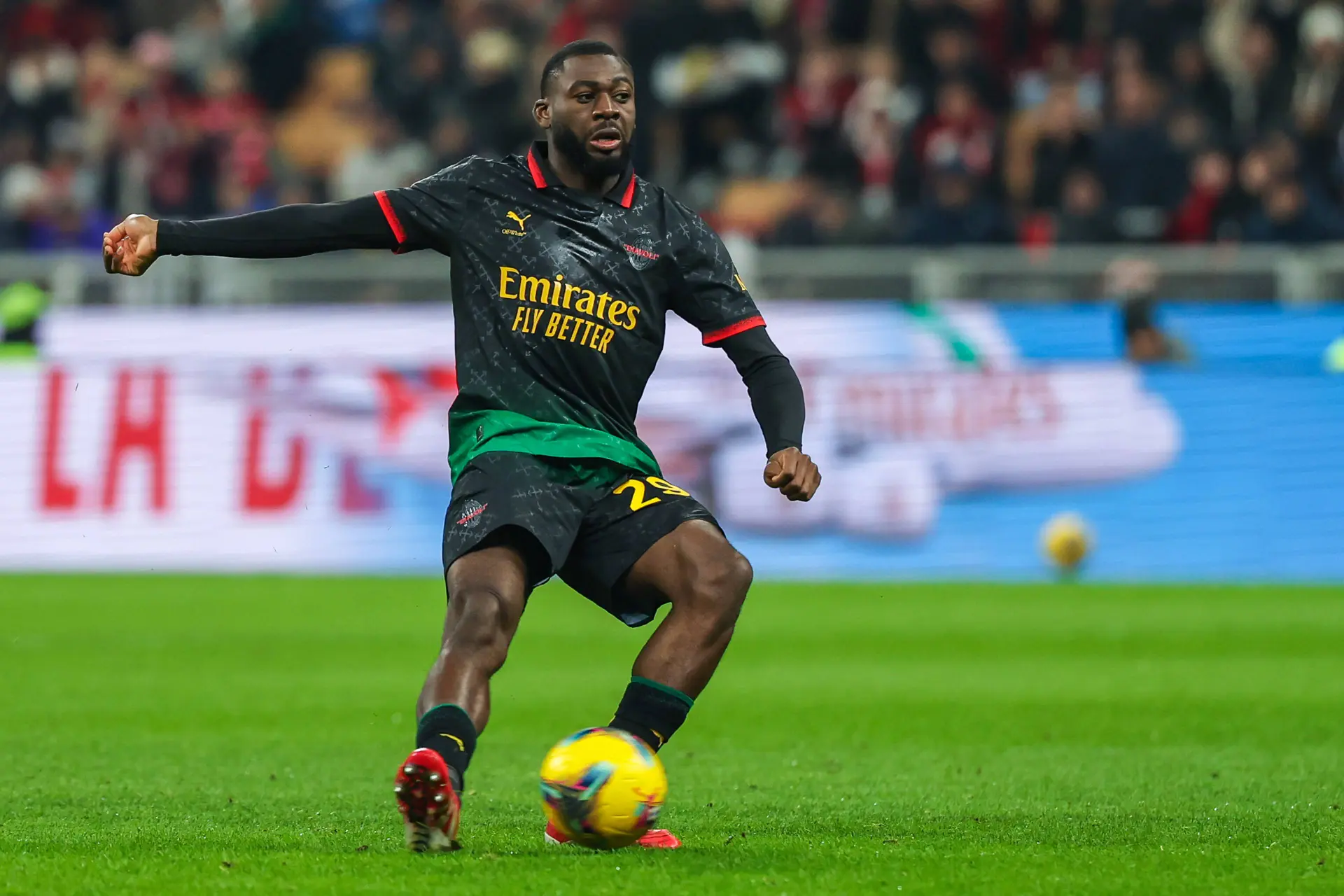 Lol Et Milan Font 5050 Pour Le Salaire De Fofana