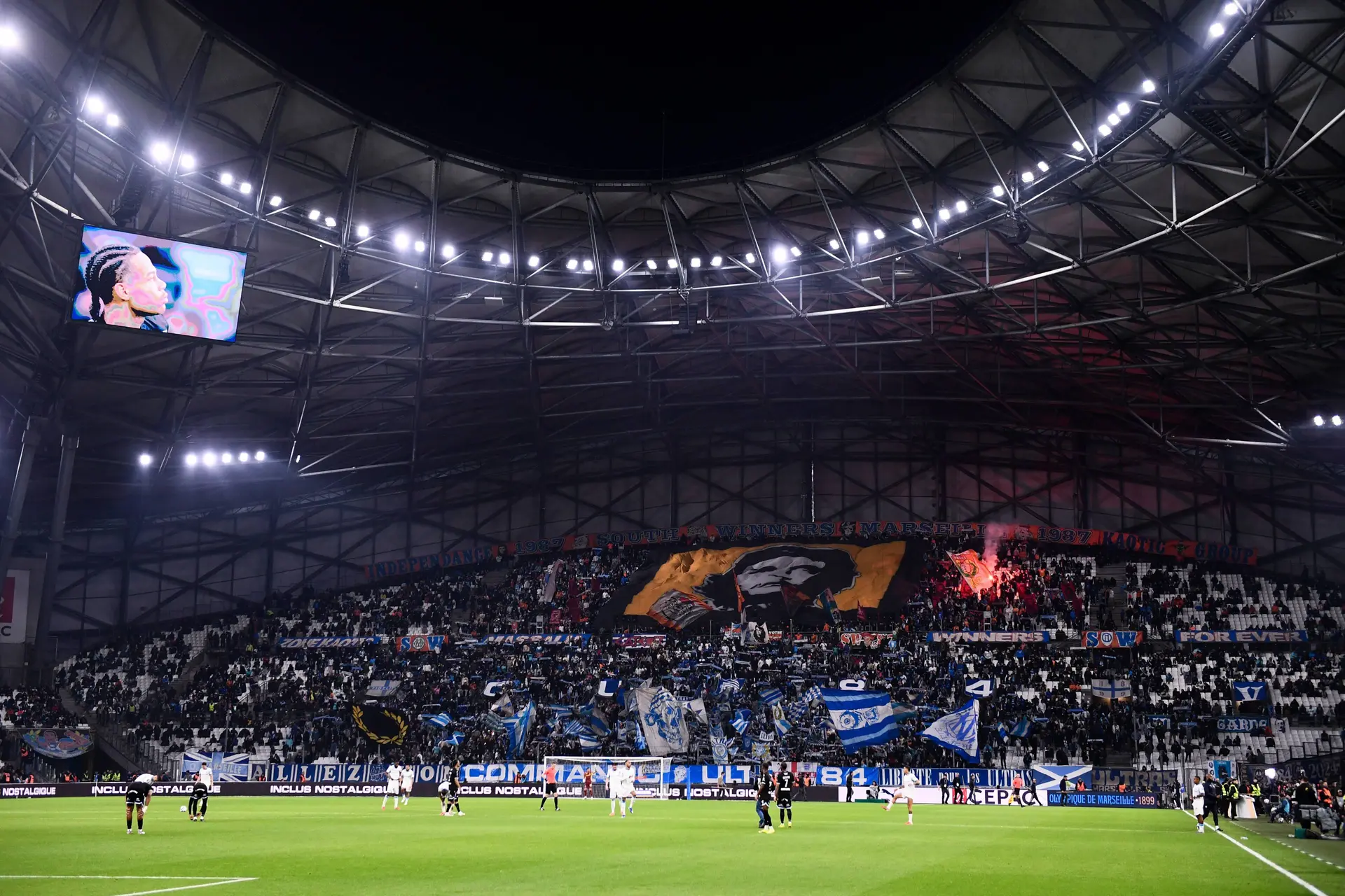 Mccourt Cible Le Velodrome Boycotte Om Psg